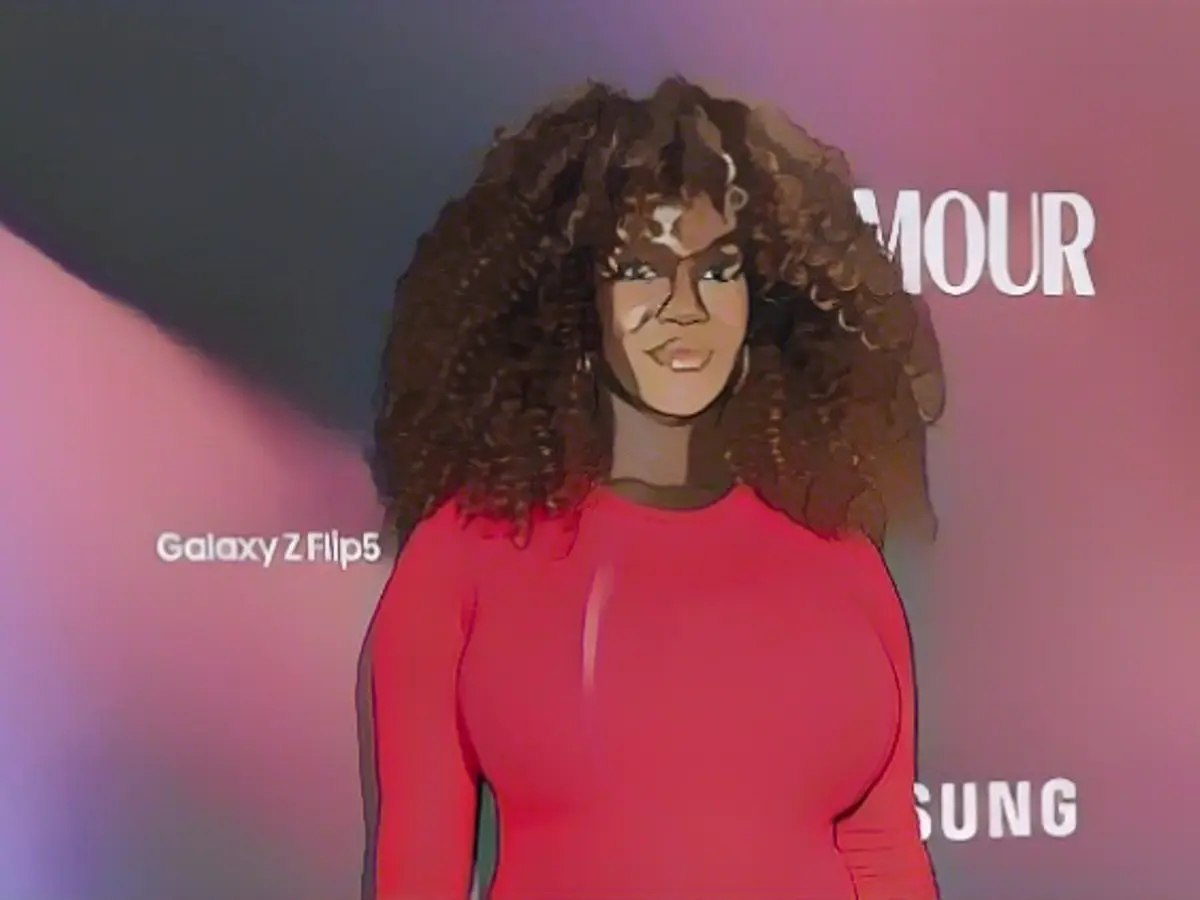 Oti Mabuse floats in maternal bliss at Christmas