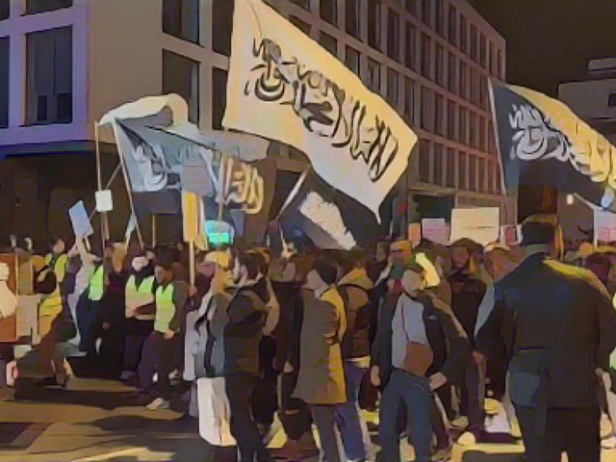 Union wants passport revocation for Jew-haters!