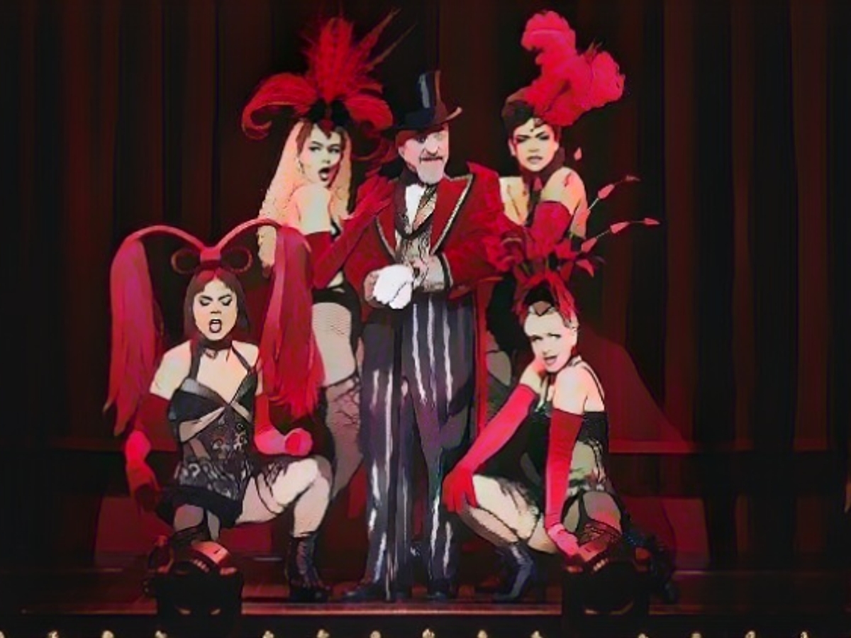 Musical "Moulin Rouge!" celebrates its success