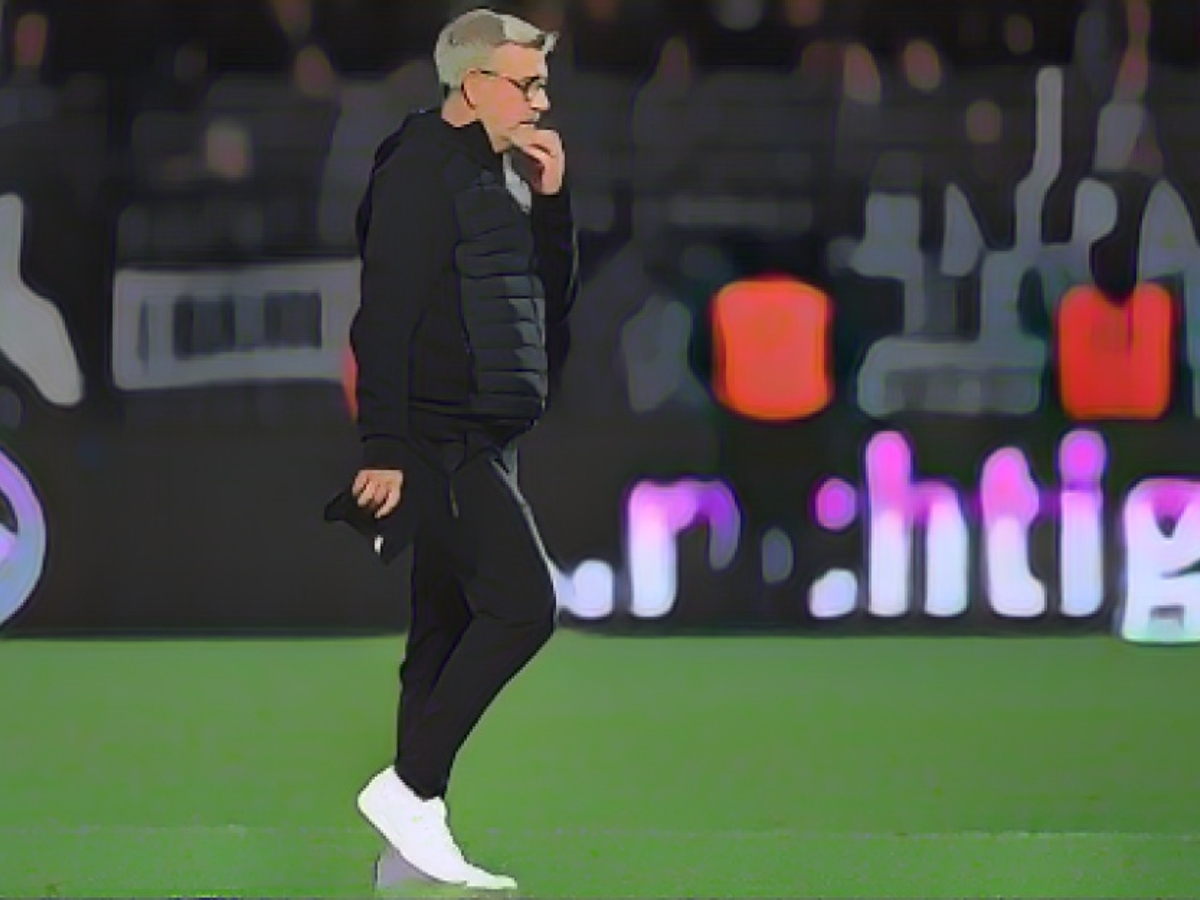 Would Union rather be relegated than fire Fischer?