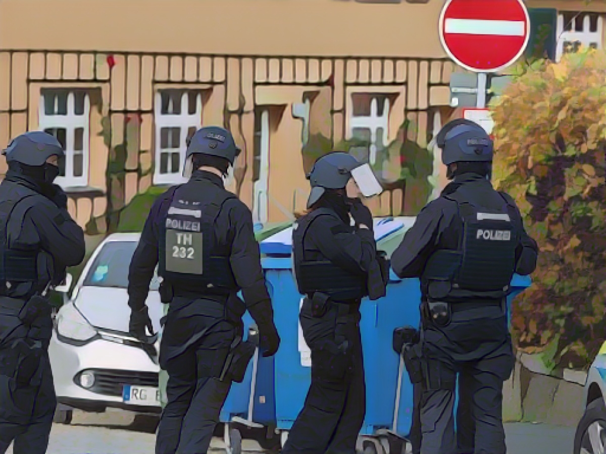 Shot in the thigh: Police overpower man