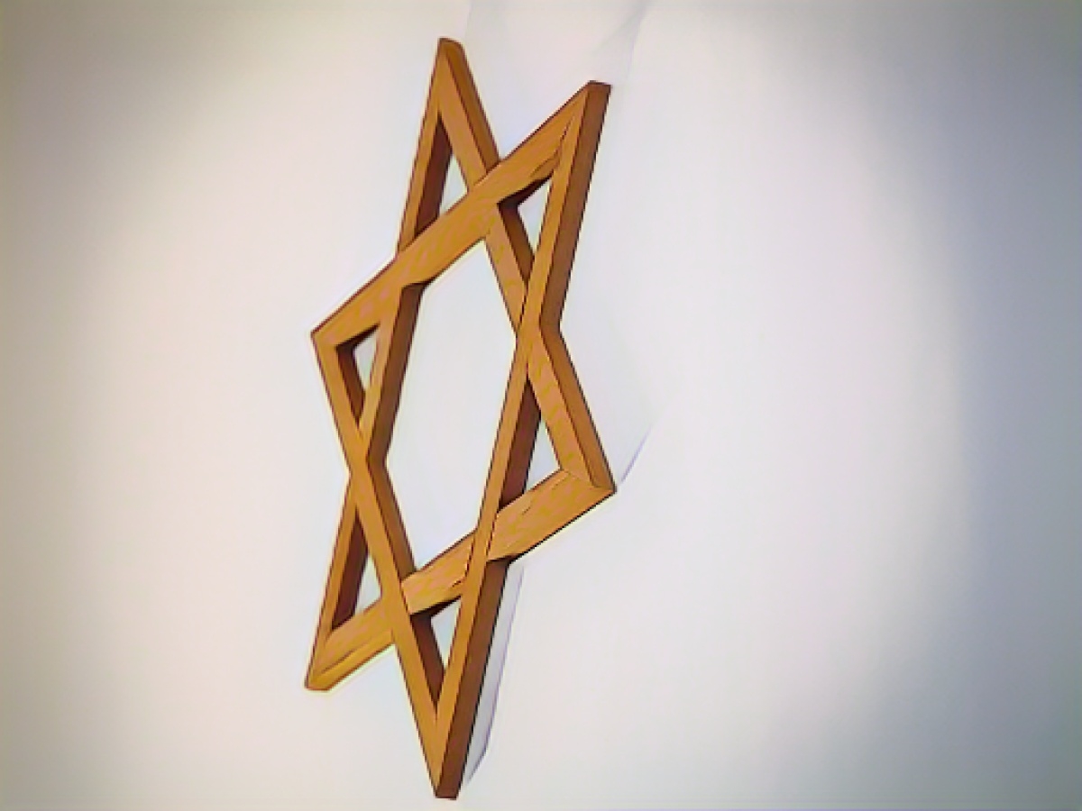Jewish Museum reopens to the public after one month