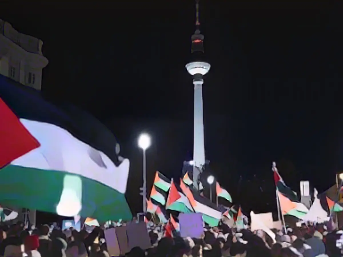 Are the police banning too many Palestinian demonstrations?