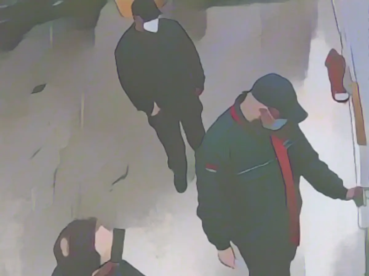 "Wanted to pedal myself free!" Locker boss unpacks