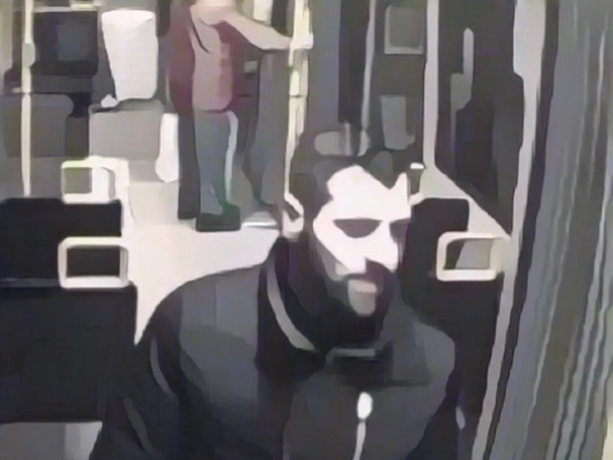 Police search for brutal strangler-robber