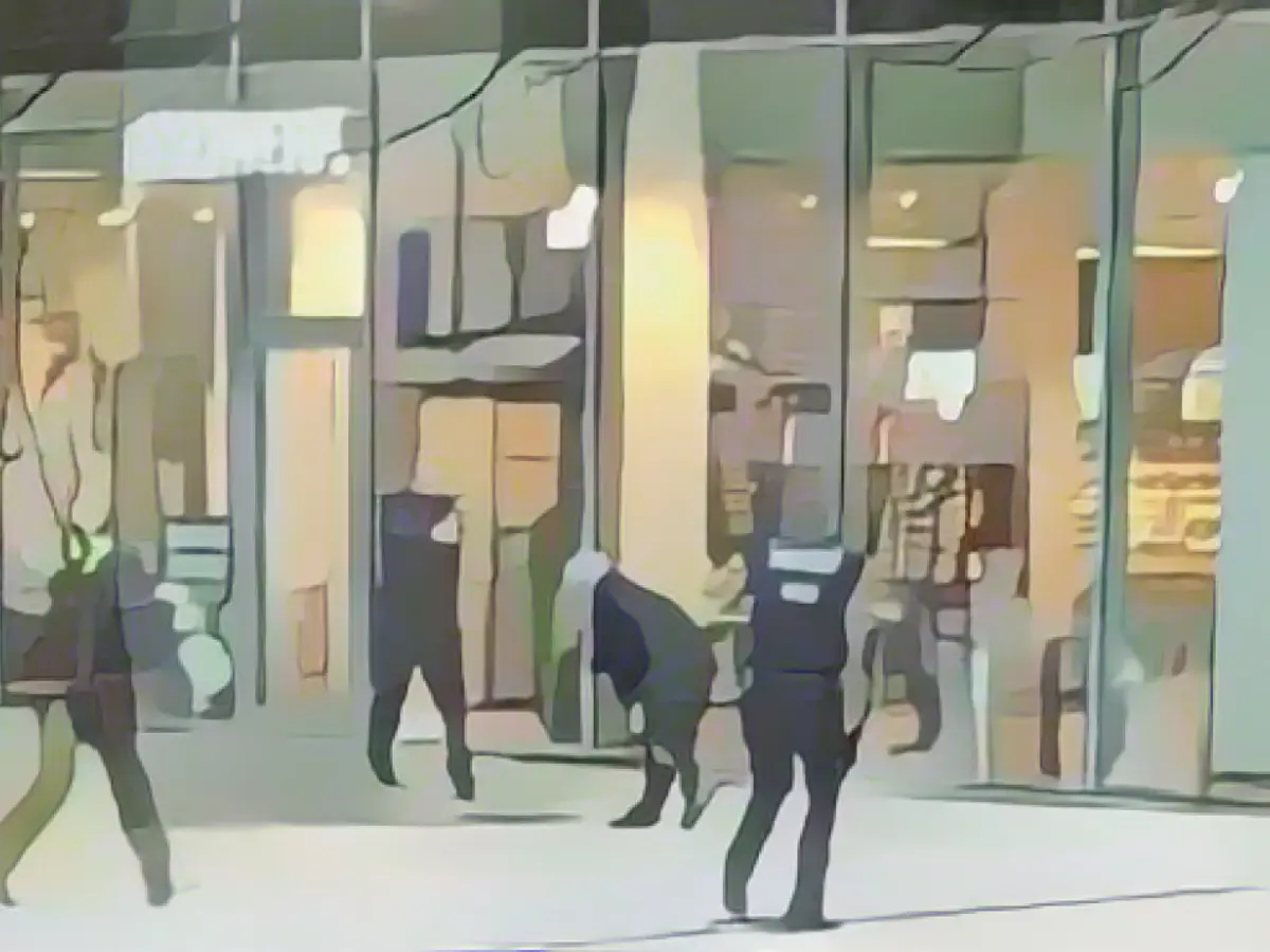 Police gun down attacker with shots