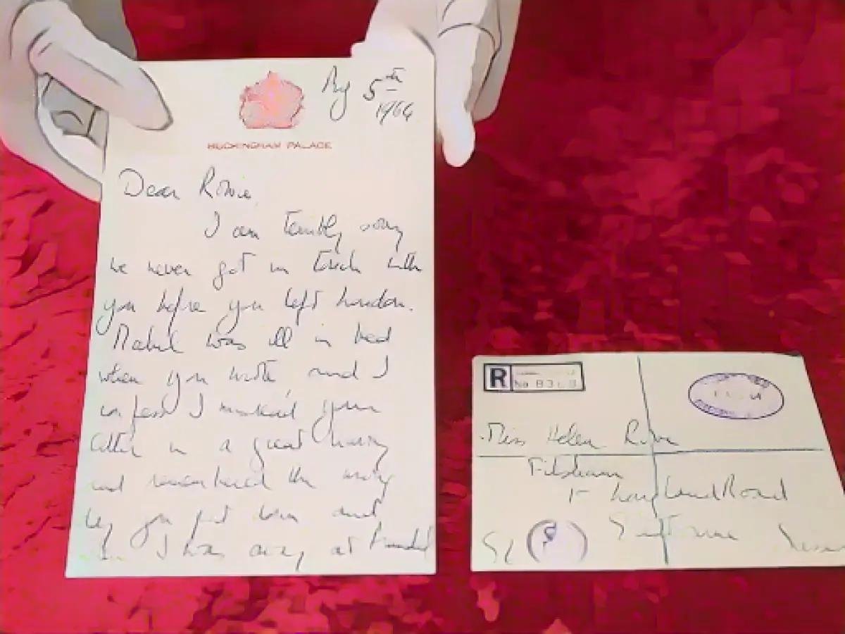 After unsuccessful auction: Queen's letter sold