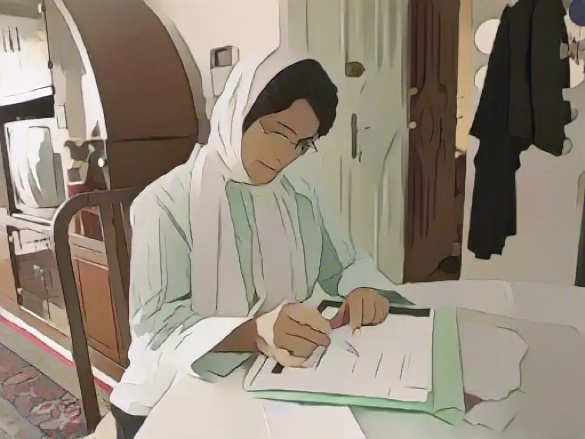 Iranian human rights lawyer released from prison