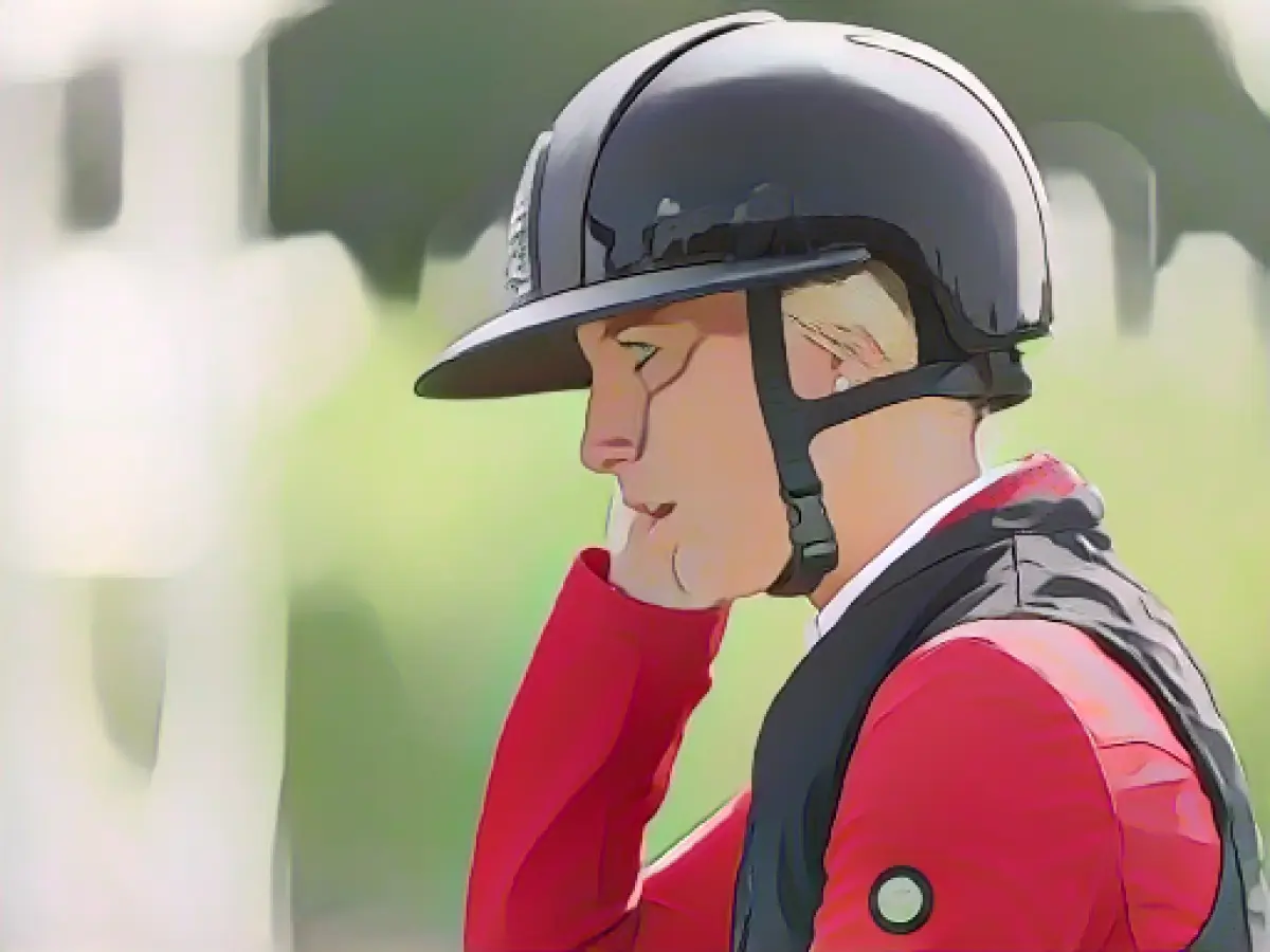 Schulze Topphoff wins opening jumping competition in Stuttgart