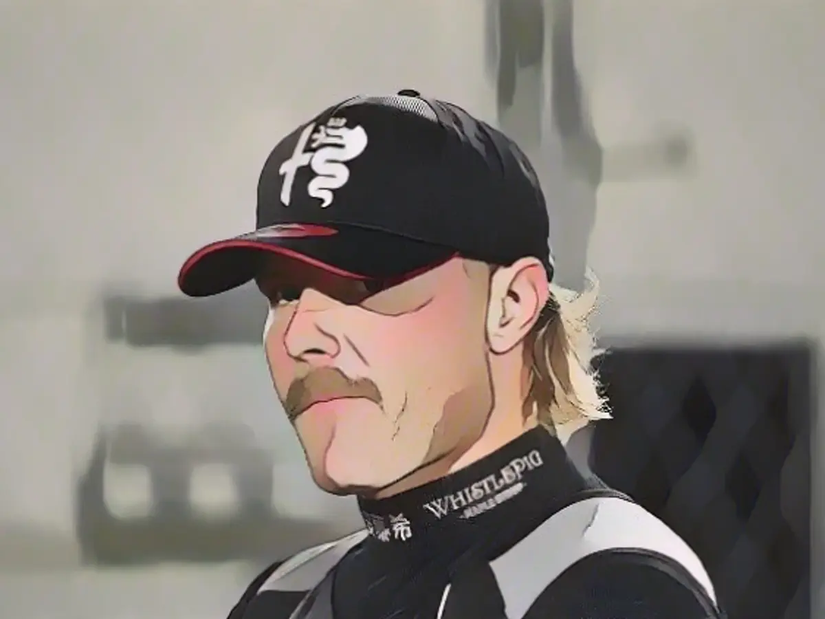 Formula 1 star goes completely bare for calendar