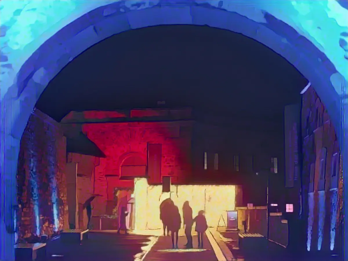 Circular trail with light art: "Christmas Garden" in Koblenz