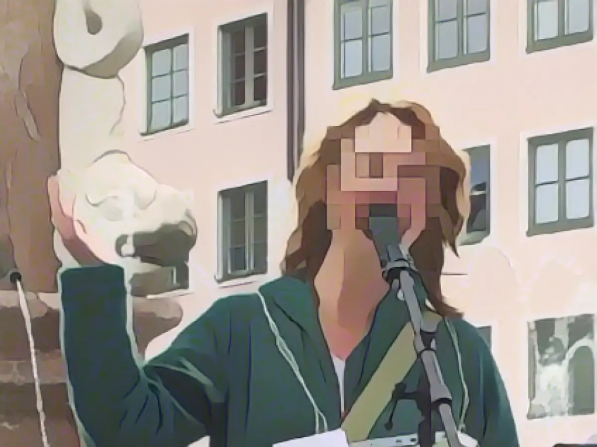 Corona denier kicked out of school