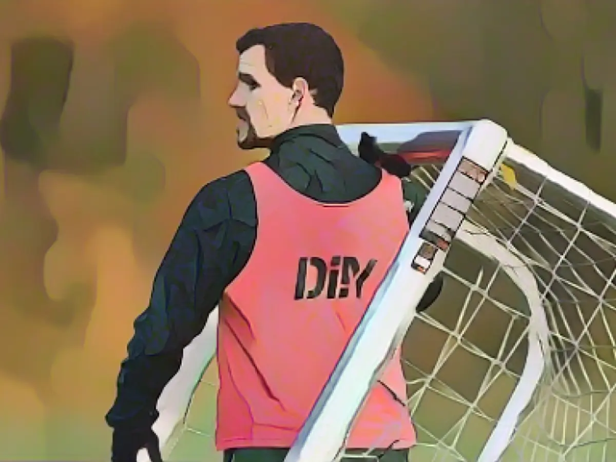 Zoller once again an apprentice at 32