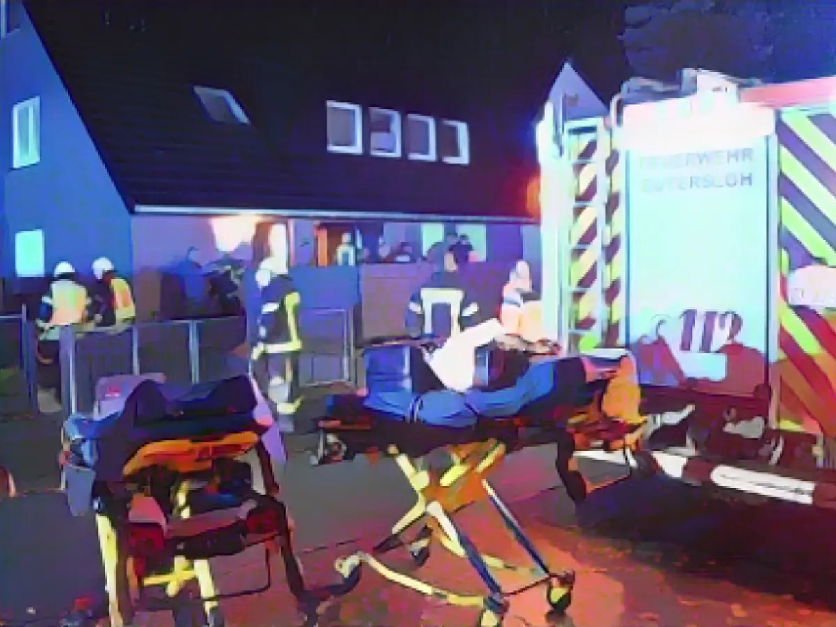 Four injured after deflagration at charcoal barbecue