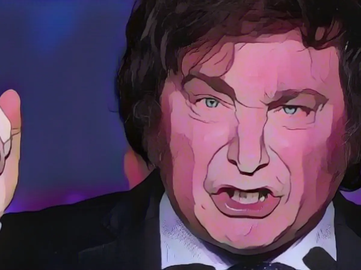 Potential "tear it all down" president scares Argentina