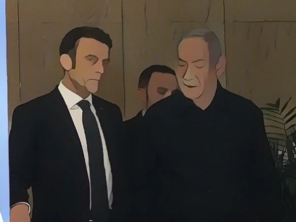 Macron reproaches Netanyahu for "too many civilian casualties"