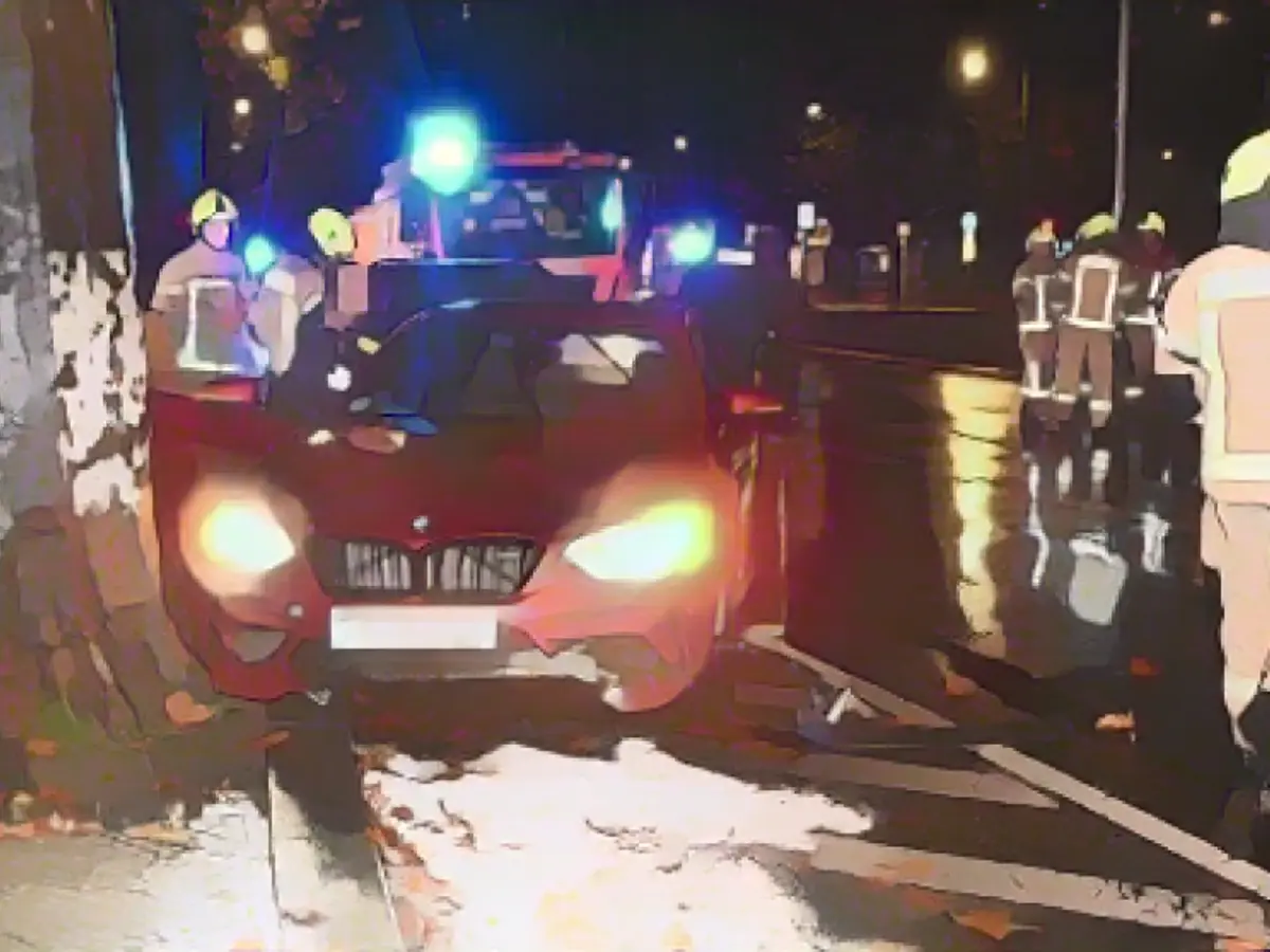 Crash driver from Kudamm leaves passenger behind