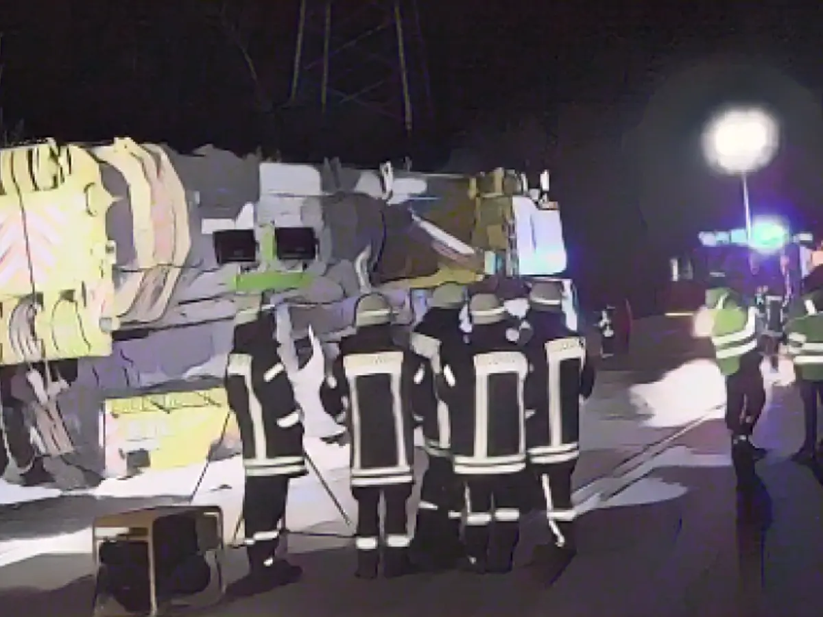 100 t truck-mounted crane burns out