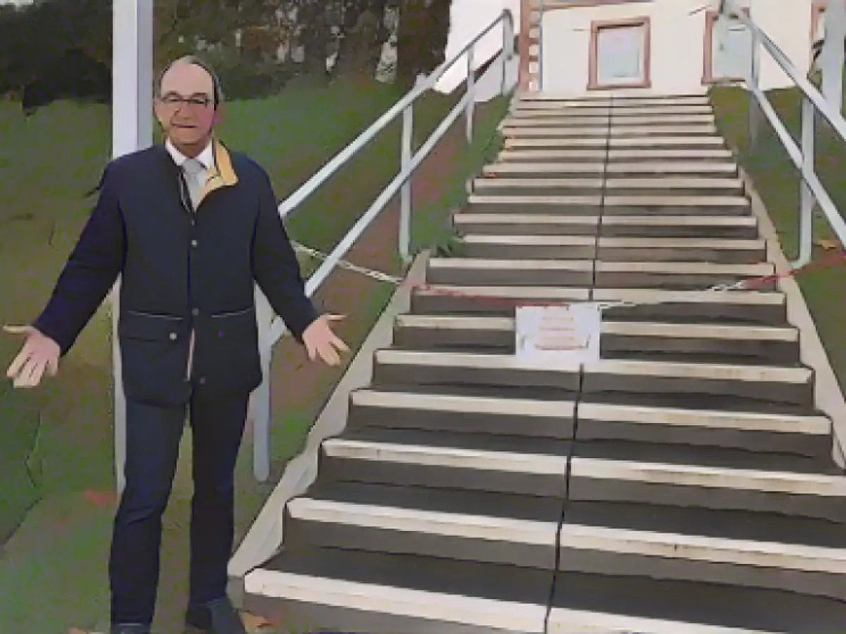 The staircase joke from the station in Buchen