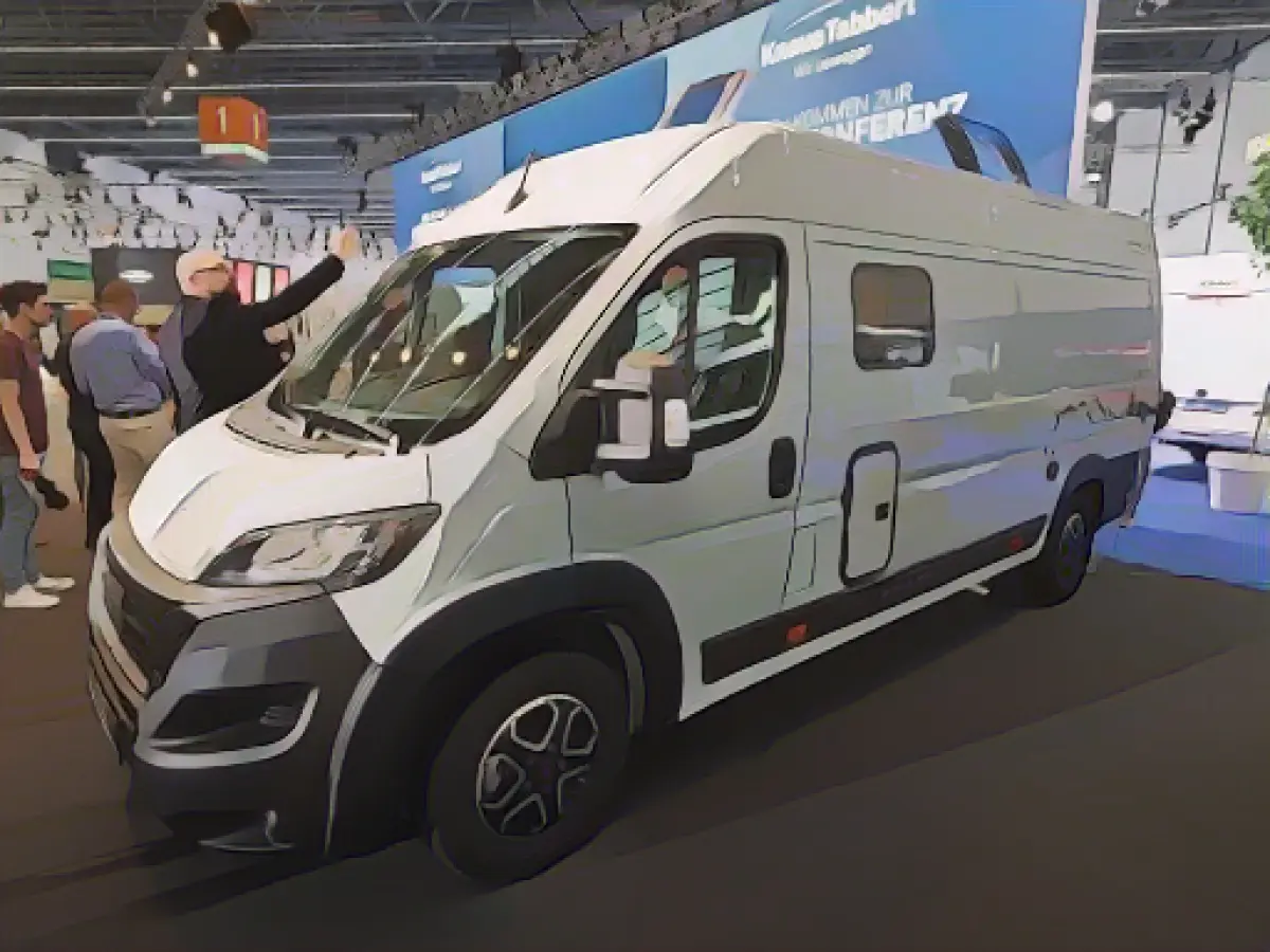 Motorhome fraud - searches in seven countries