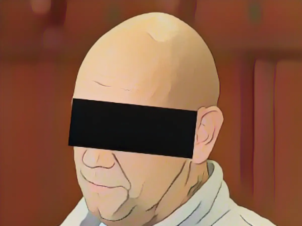 Con allegedly robbed supermarket