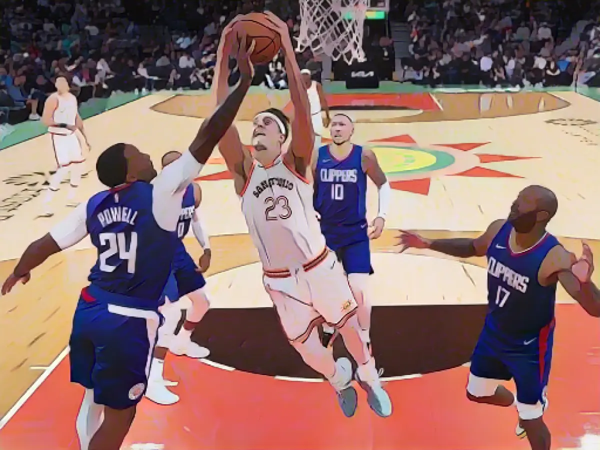 World champion Theis excels in second win with Clippers