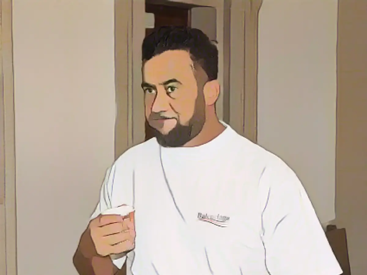 Arafat to Bushido: "Brother, your wife is threatening me!"