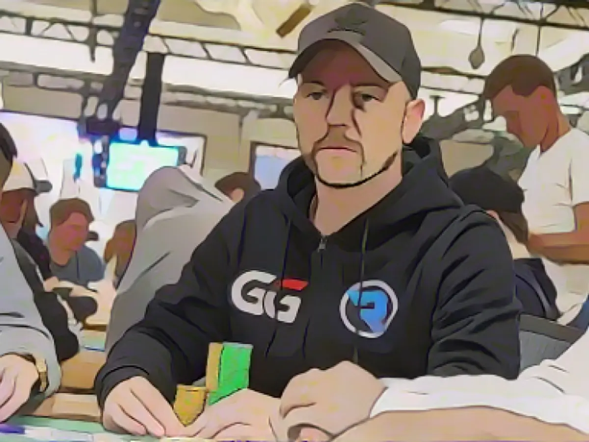 Poker pro had to cancel stream immediately