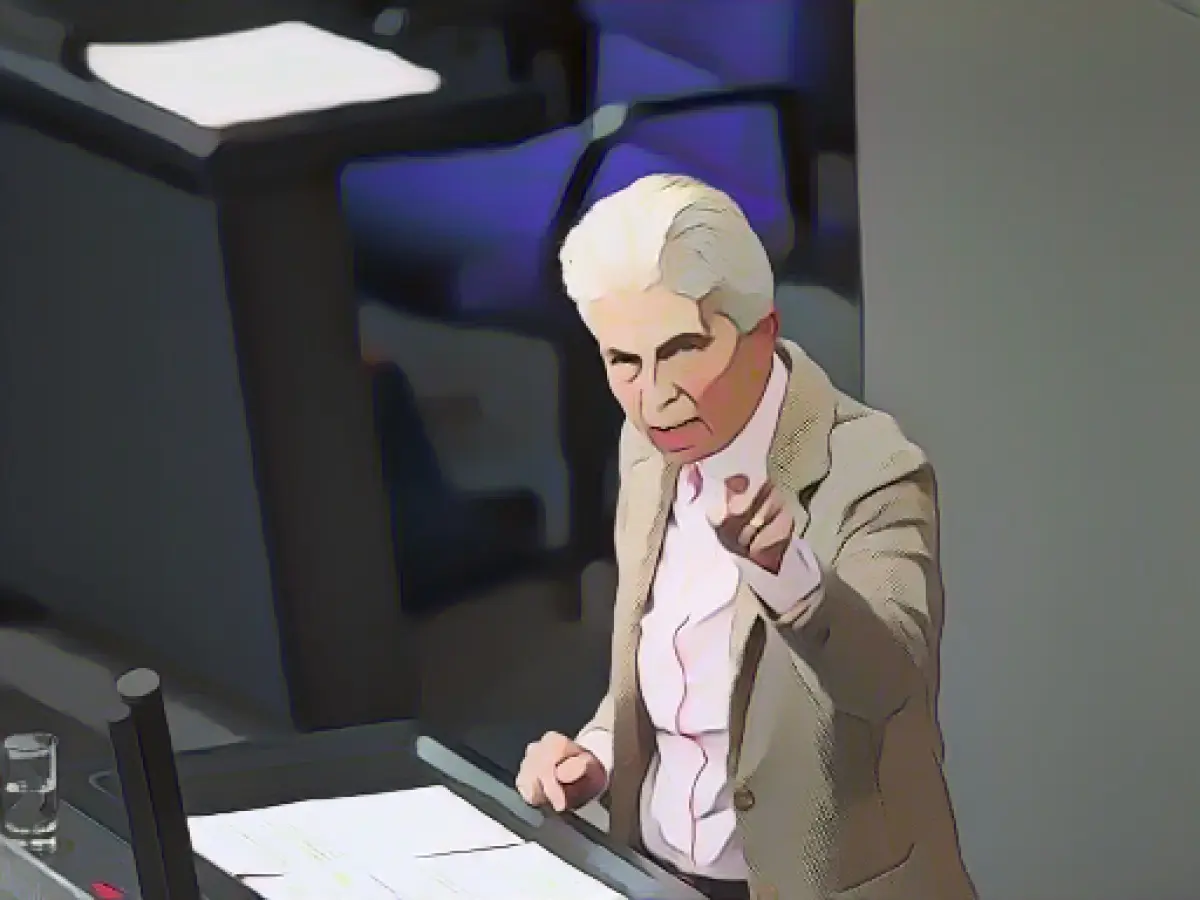 Strack-Zimmermann: Securing equipment and aid for Ukraine