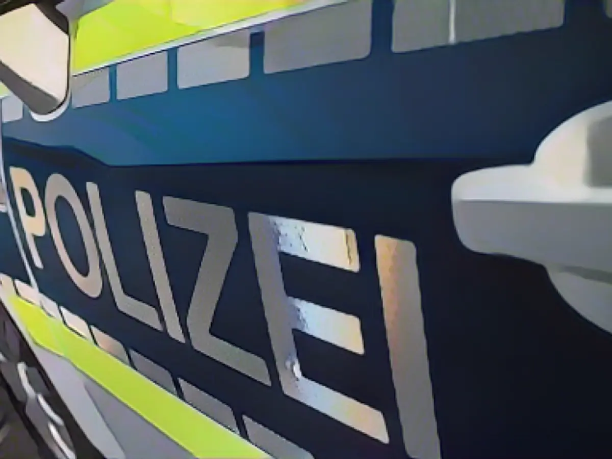 Gable wall collapsed - construction worker dead!