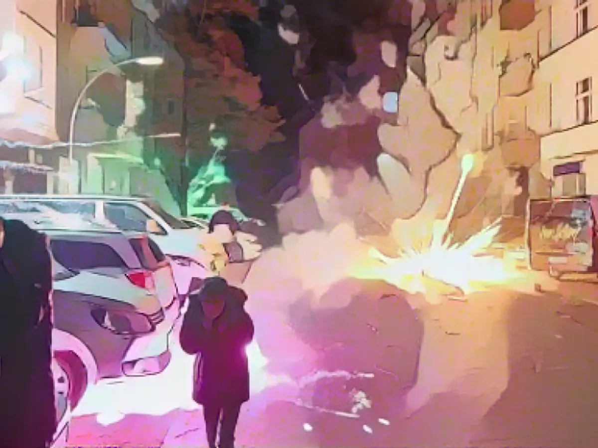 Ban on firecrackers in Berlin's riot neighborhood to come