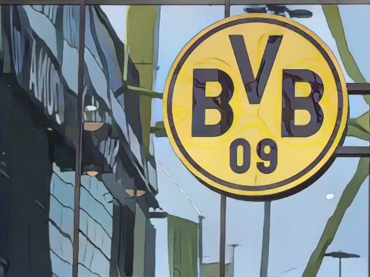 Rummenigge praises Alonso and criticizes Borussia Dortmund