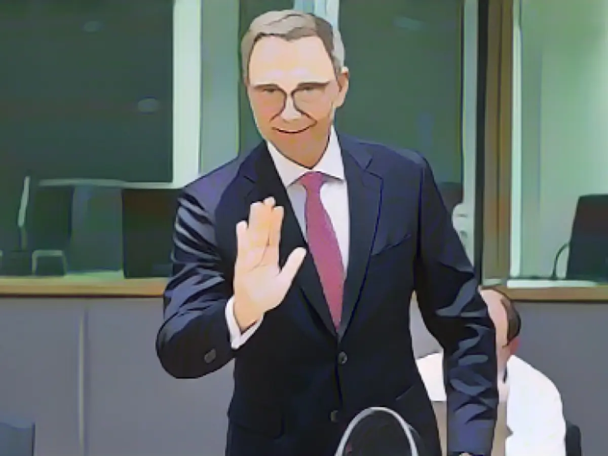 Lindner "under tremendous pressure"