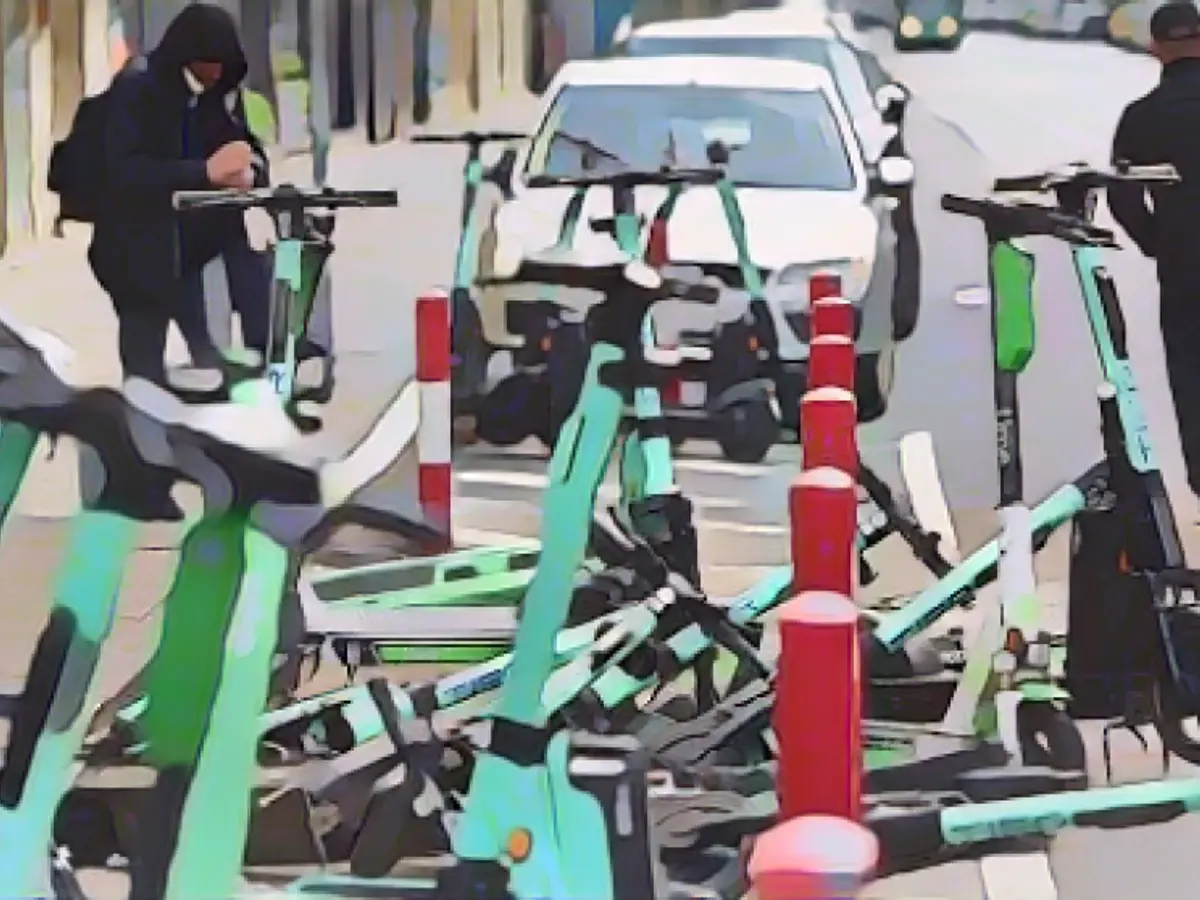 Majority are afraid of e-scooters