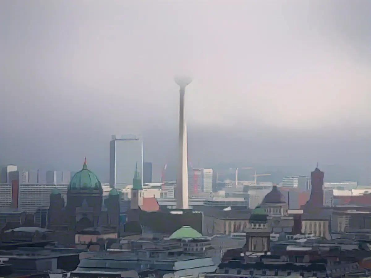 Storm warnings and mild weather on Thursday