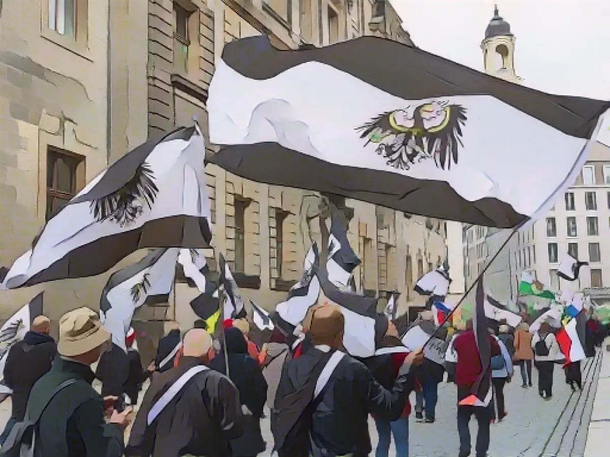 Three weeks after the ban: searches - Hamas and Samidoun