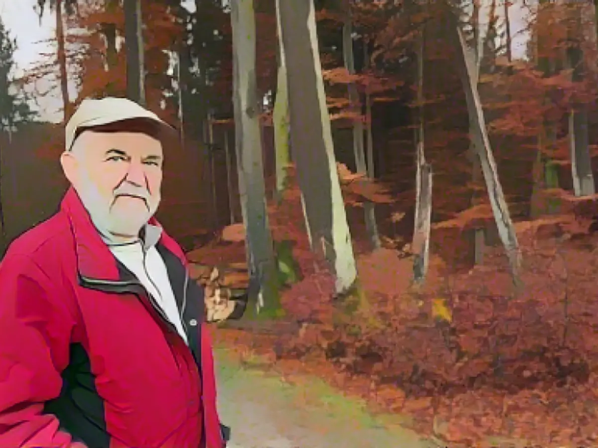 Grandpa Henry (65) chases sex offenders away