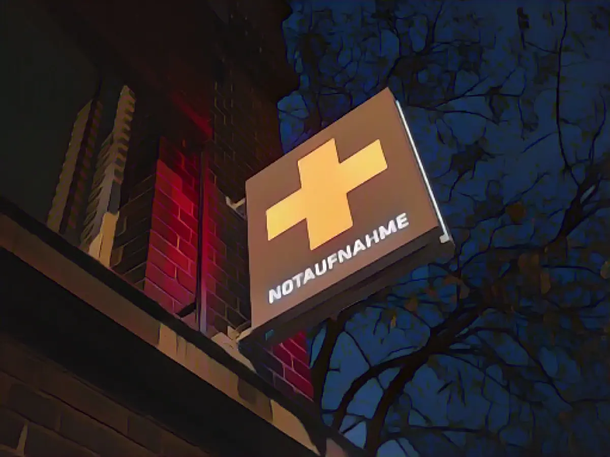 Man attacked with knife in Berlin-Mitte: Emergency surgery in hospital