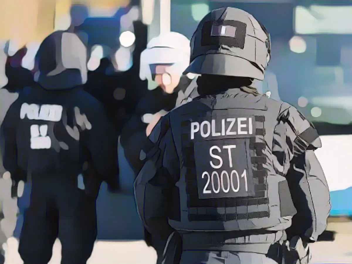 Match between Hansa and St. Pauli: Major police operation