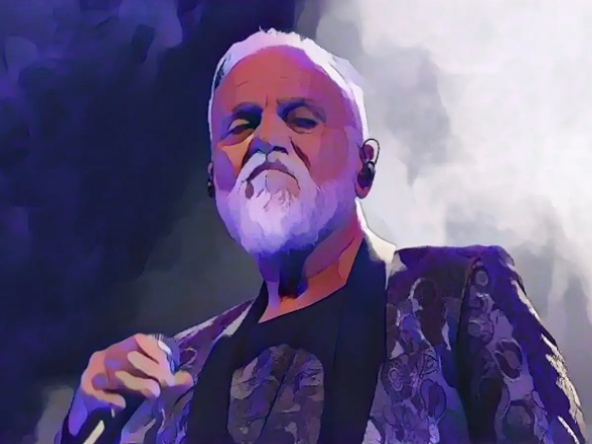 Nino de Angelo postpones his wedding