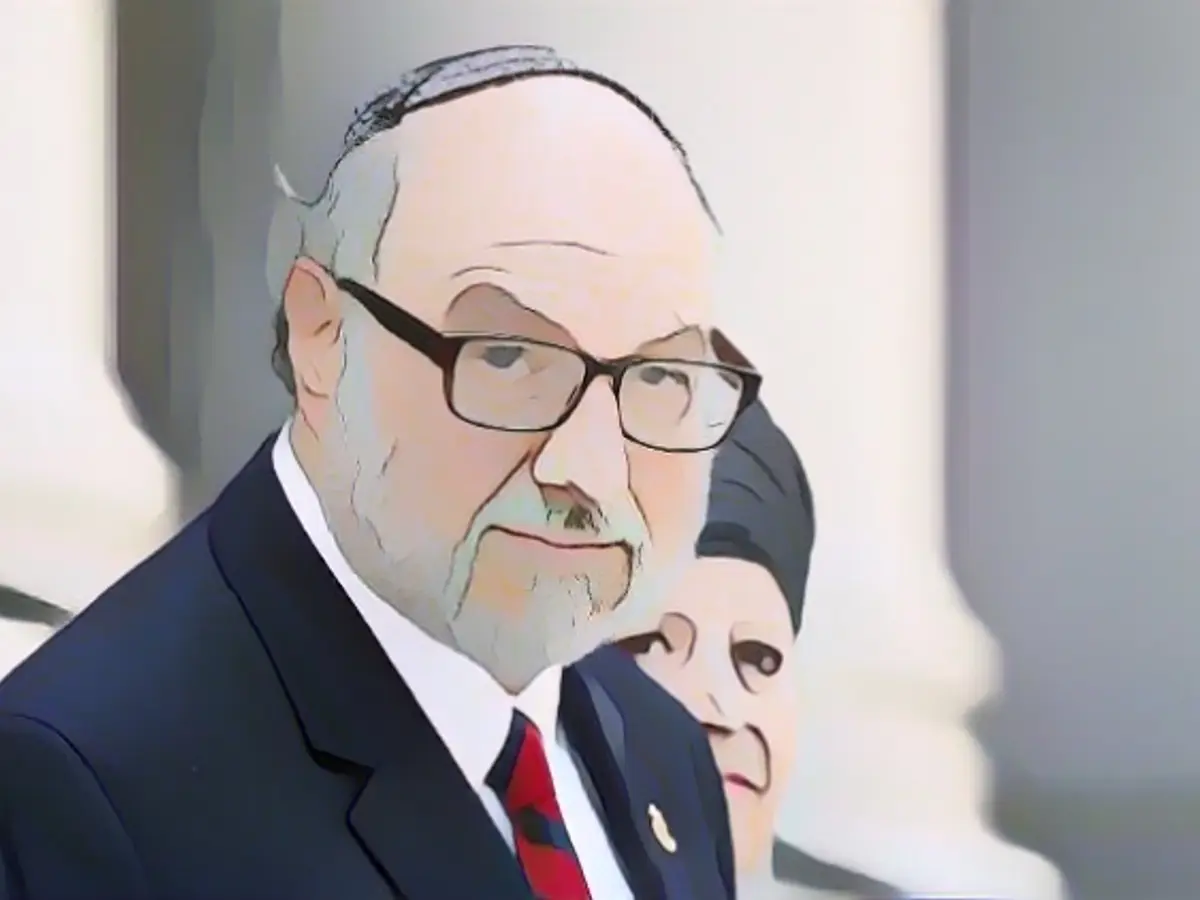 Ex-spy Pollard would have imprisoned hostage members if necessary