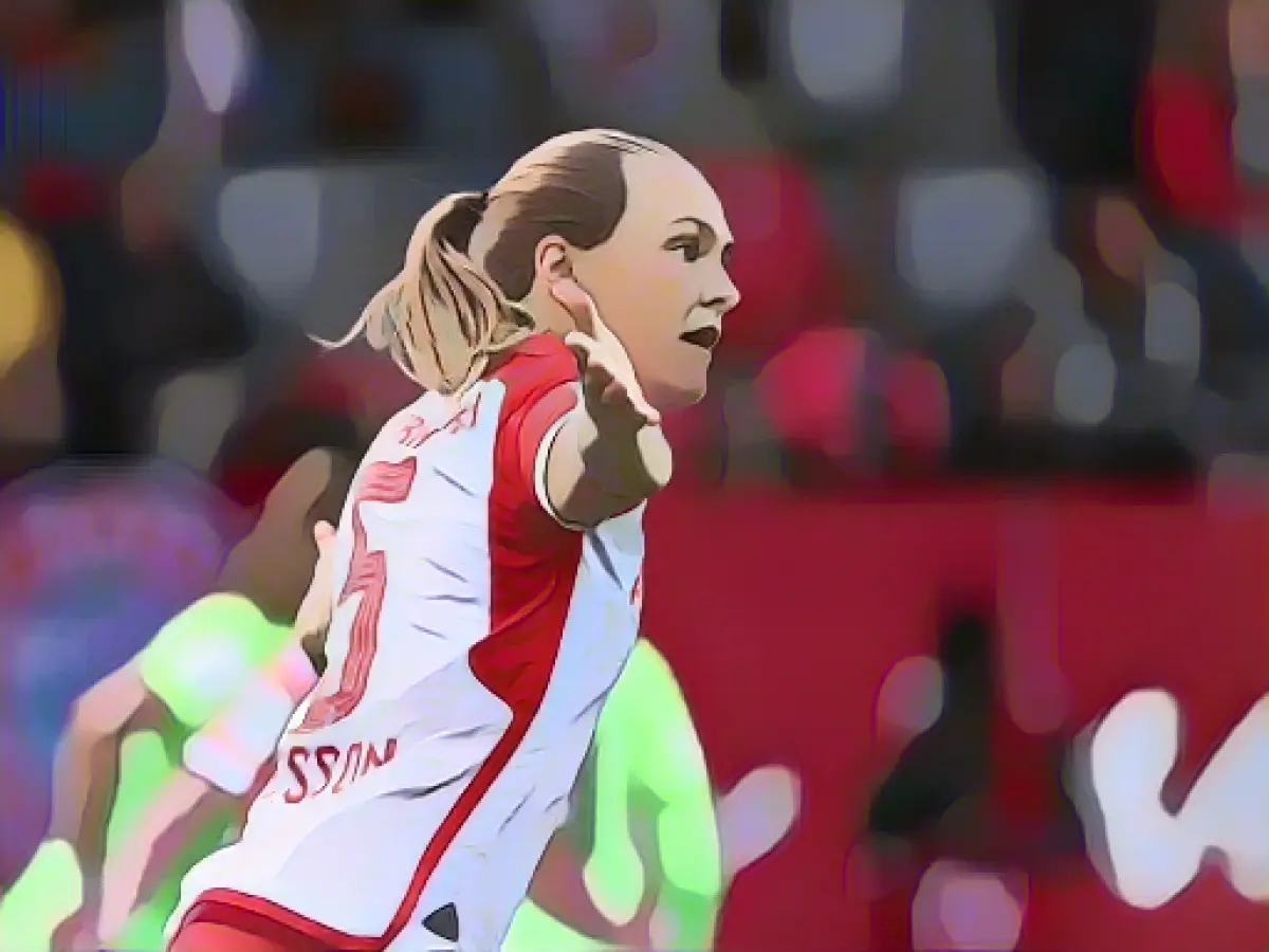 Eriksson scores in Paris: Bayern women win 1:0
