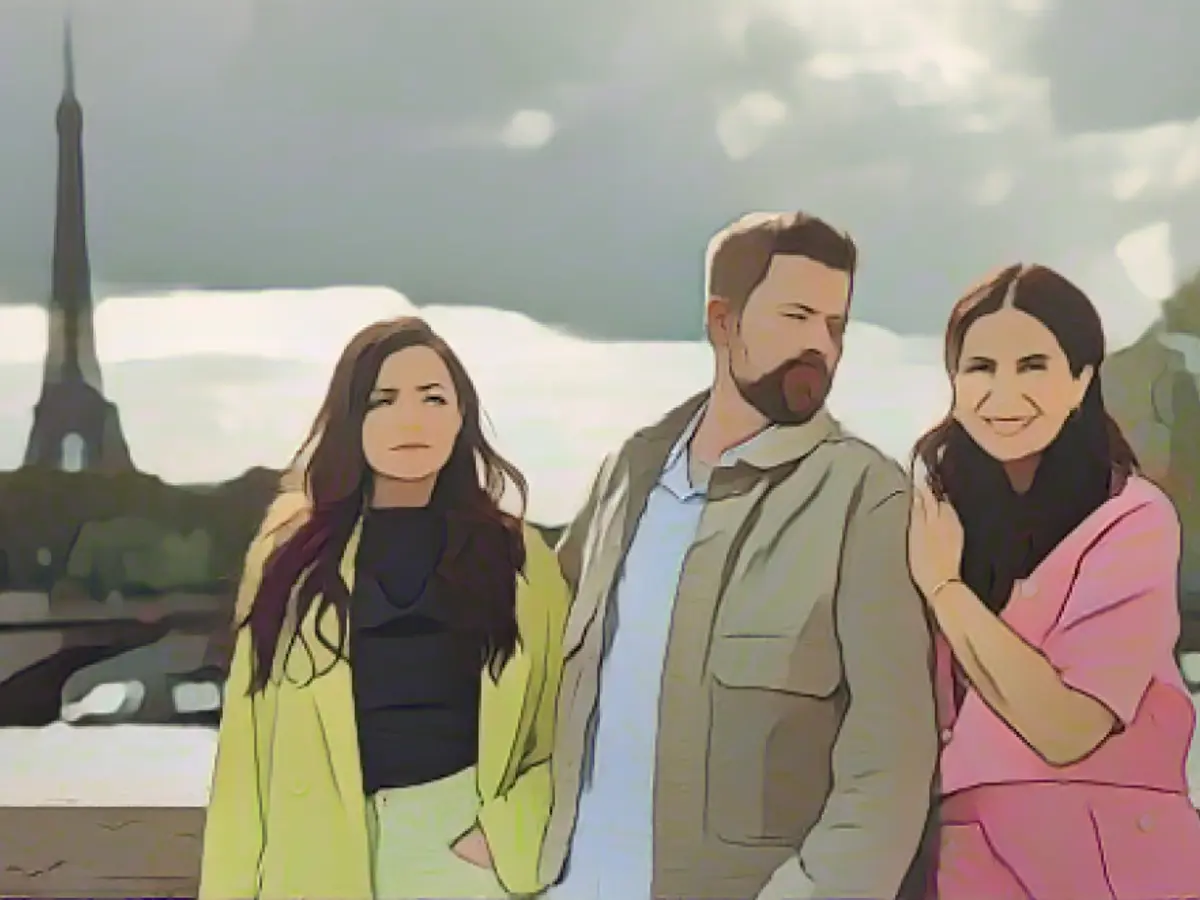 Showdown under the Eiffel Tower!