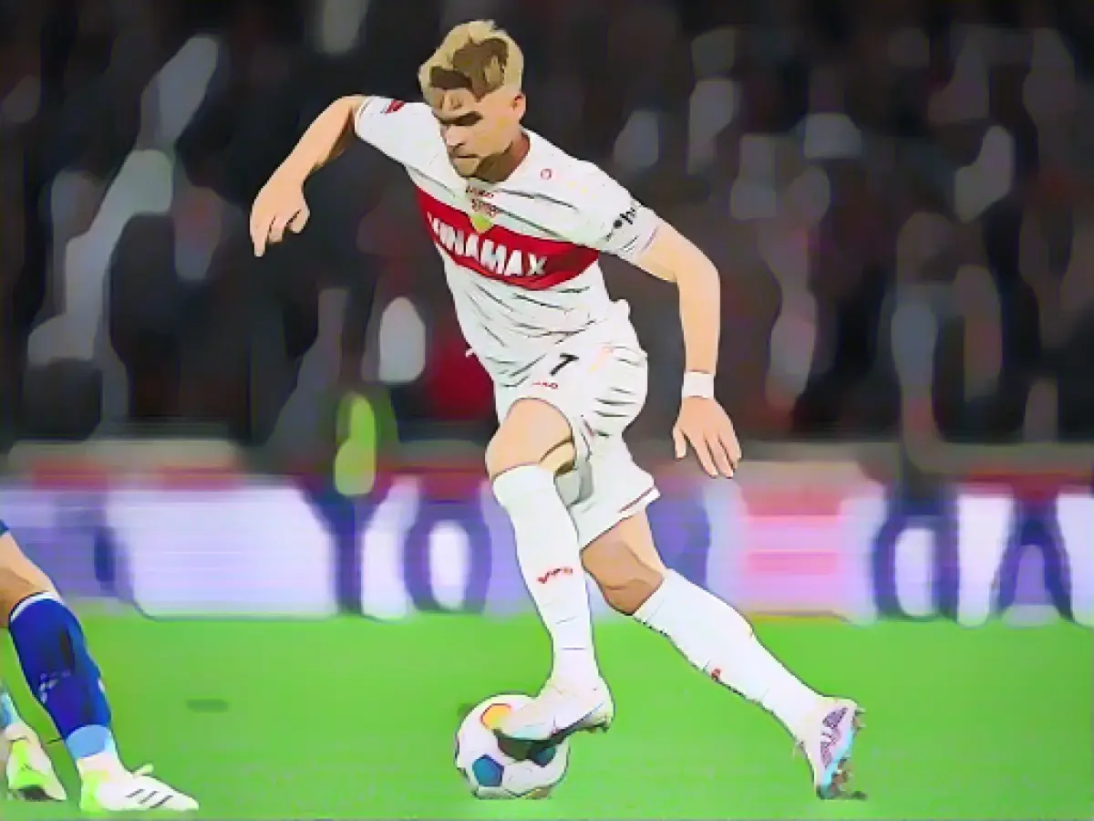 "Gives real impetus": Hoeneß praises Stuttgart's Mittelstädt