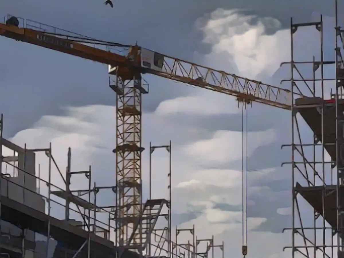 Orders in the main construction sector down again - Significant drop in civil engineering