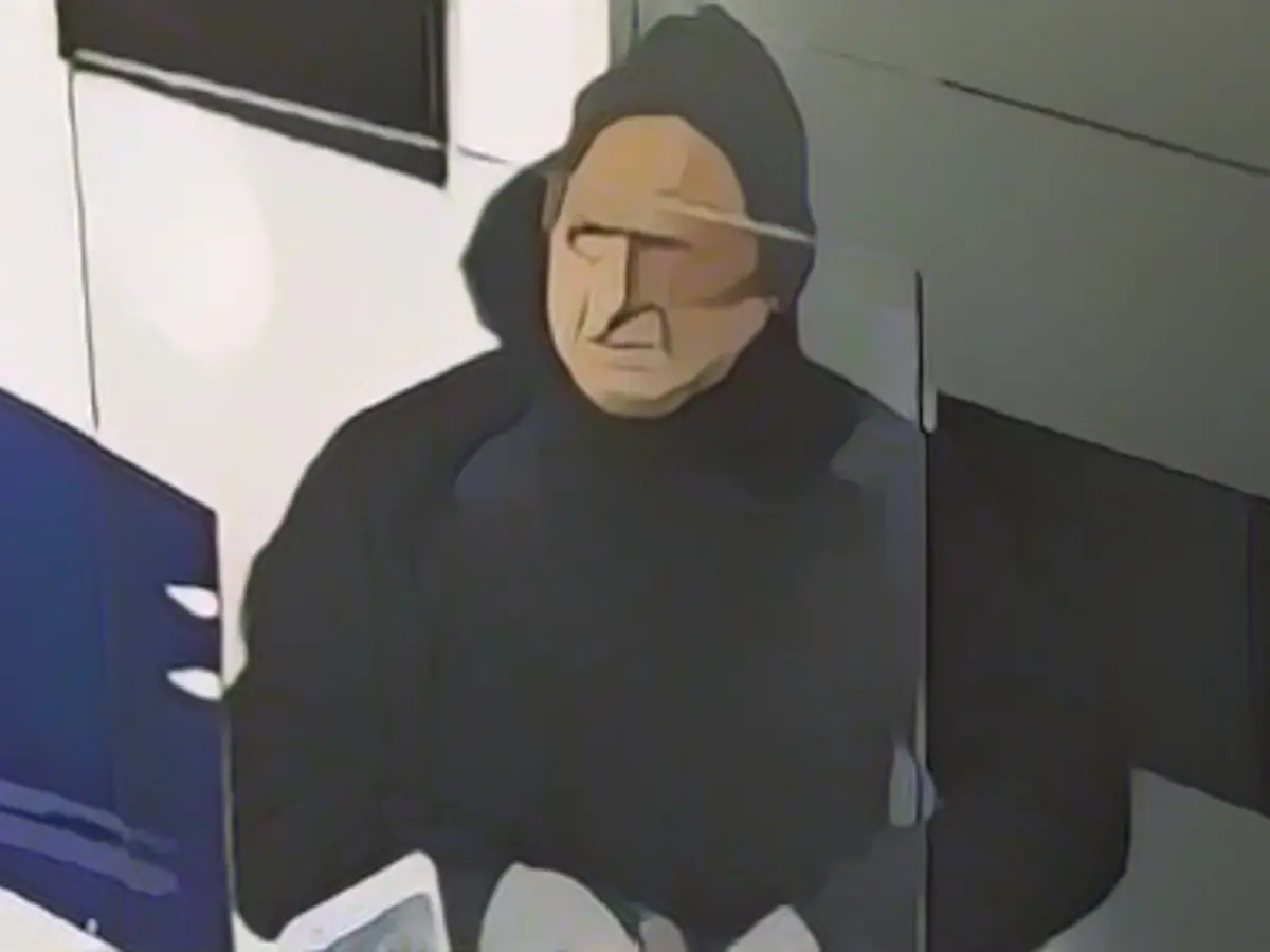 Robber robs bank that has already been emptied