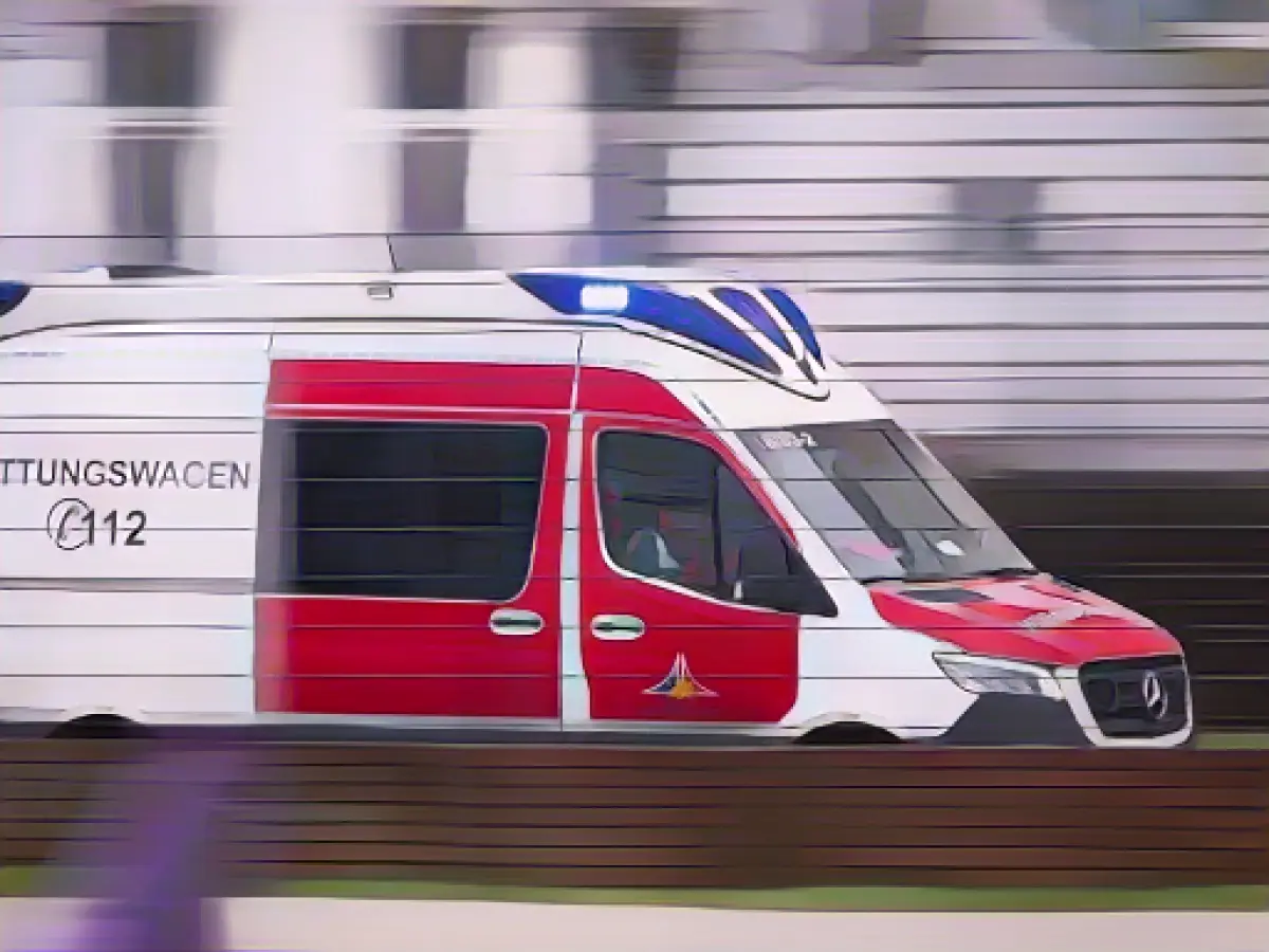 Three injured in an accident involving an ambulance in Dresden