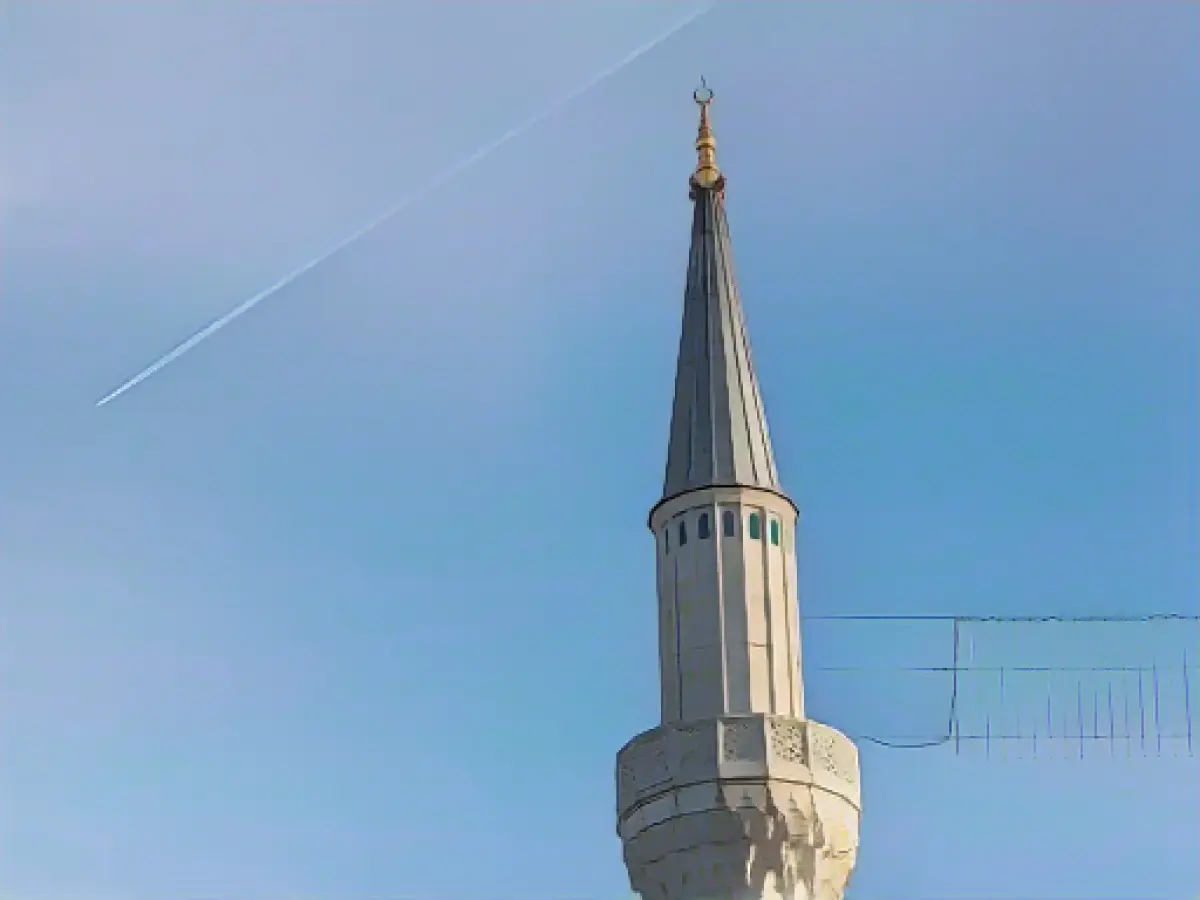 Hate speech by letter against mosques