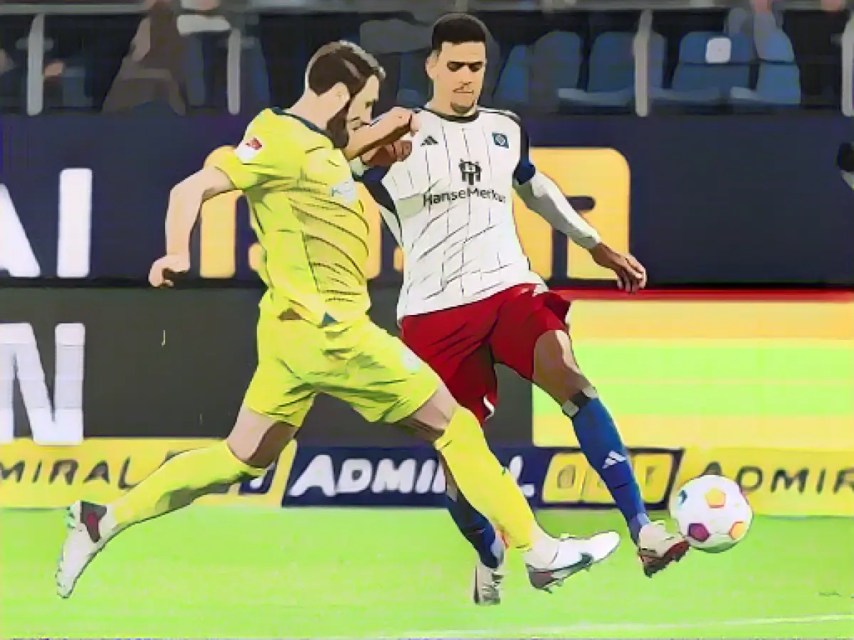 HSV scramble to victory over Eintracht Braunschweig