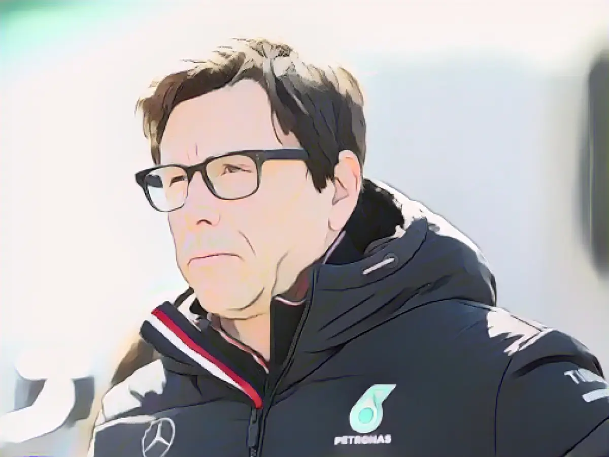Teasing among team bosses: Wolff versus Horner